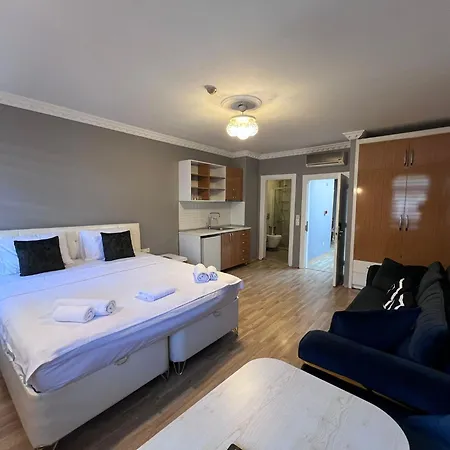 Pera Nova House בית אירוח